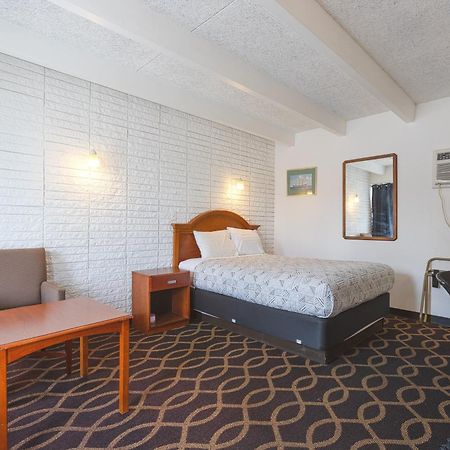 Sonrise Inn Lincoln Hwy By Oyo Breezewood Zewnętrze zdjęcie