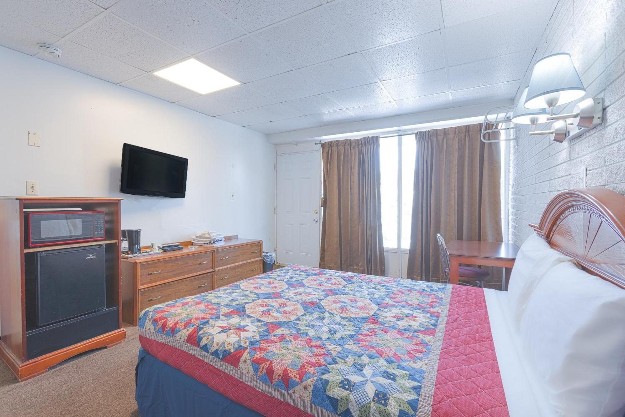 Sonrise Inn Lincoln Hwy By Oyo Breezewood Zewnętrze zdjęcie