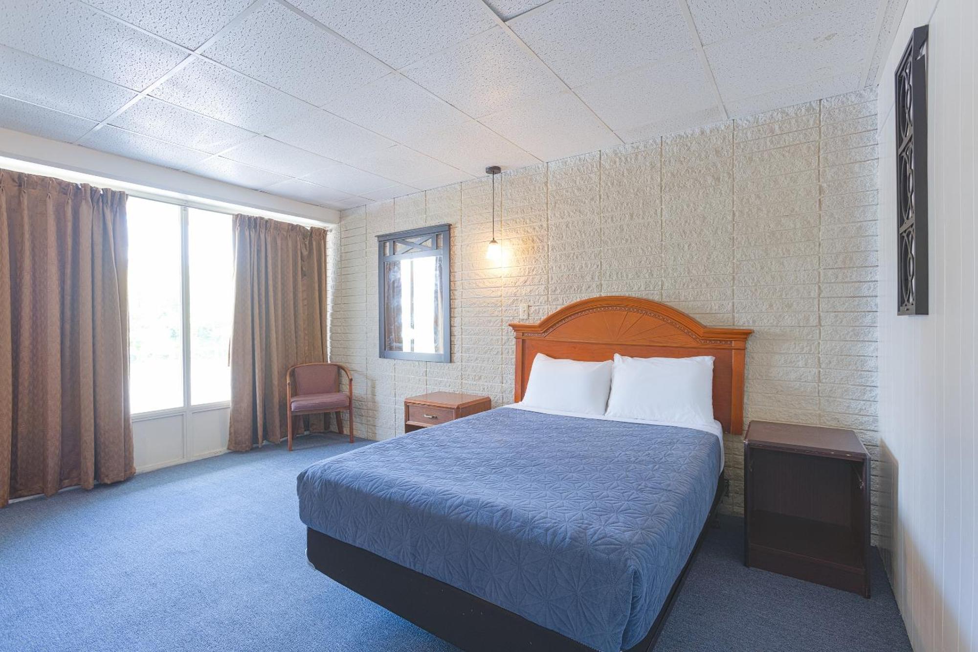 Sonrise Inn Lincoln Hwy By Oyo Breezewood Zewnętrze zdjęcie