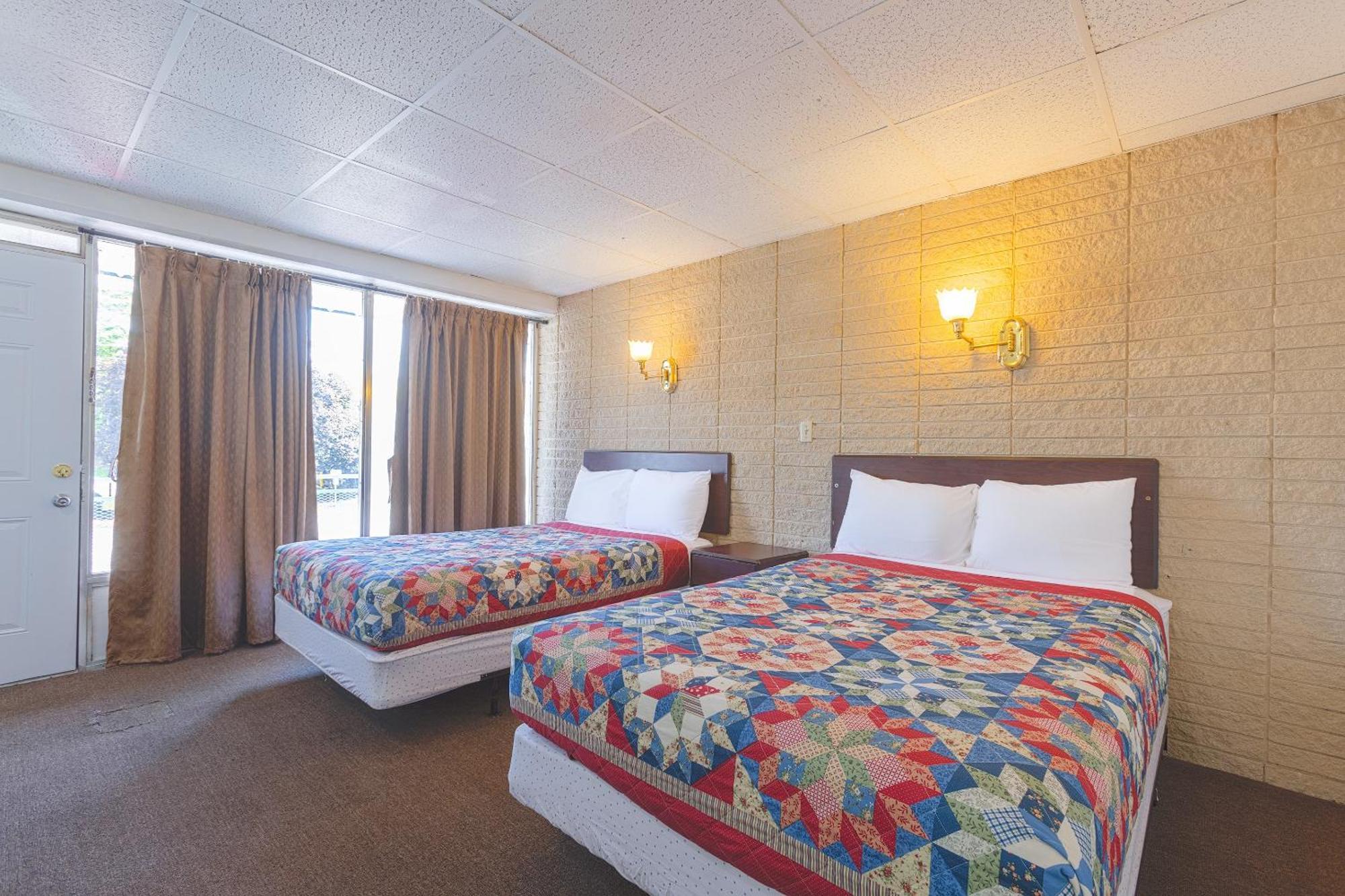 Sonrise Inn Lincoln Hwy By Oyo Breezewood Zewnętrze zdjęcie